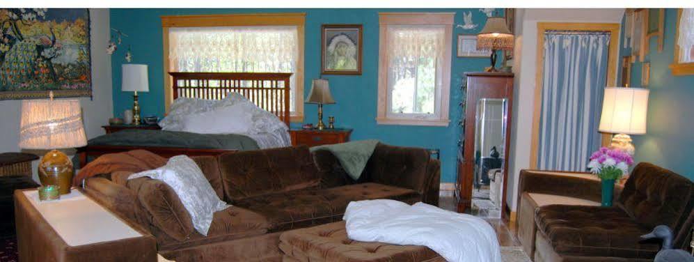River House Bed And Breakfast Nine Mile Falls Buitenkant foto